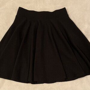 Plain Black Flowy Skirt